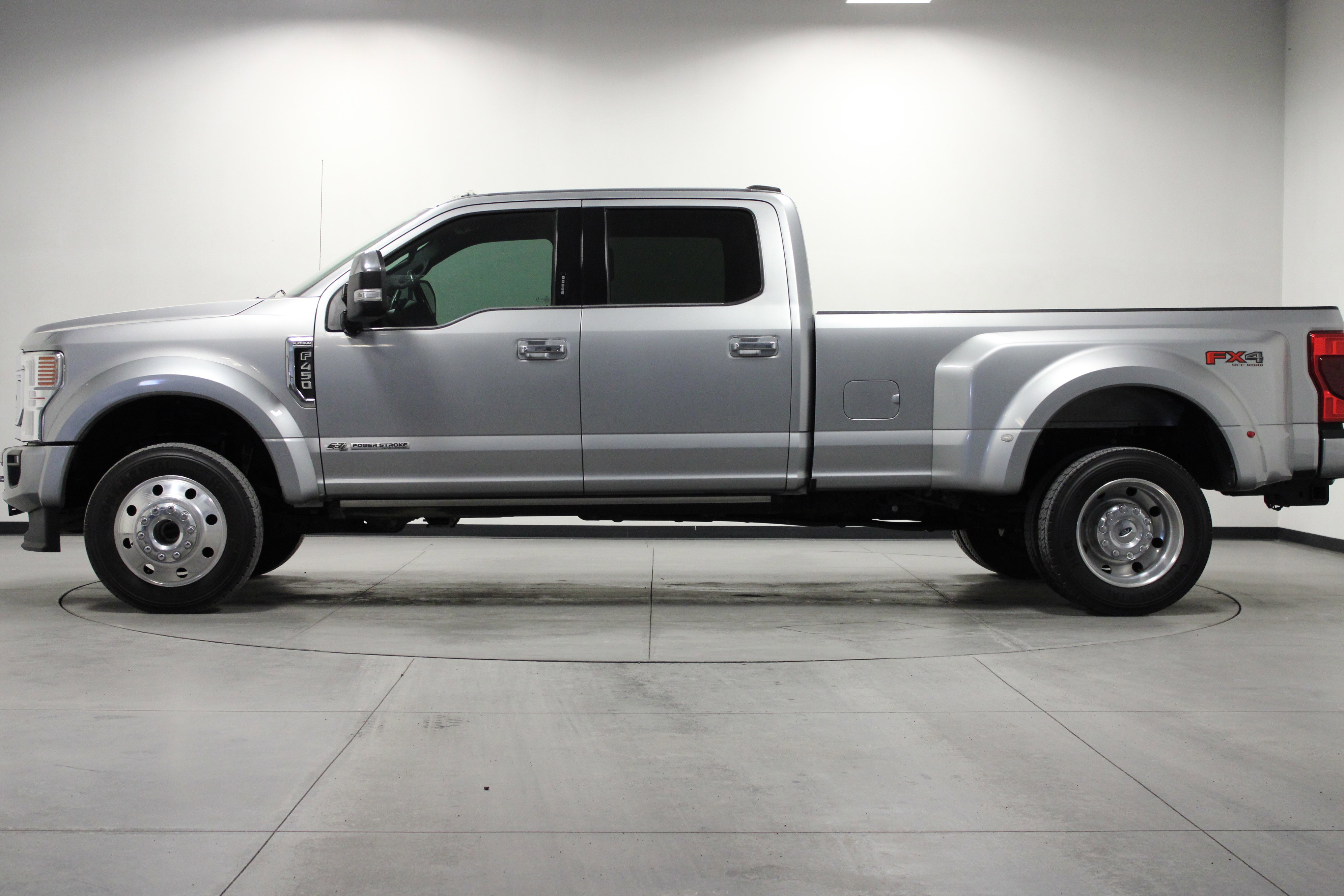 Used 2020 Ford F450 Platinum w/ FX4 Off-Road Package AWD/4WD image 7