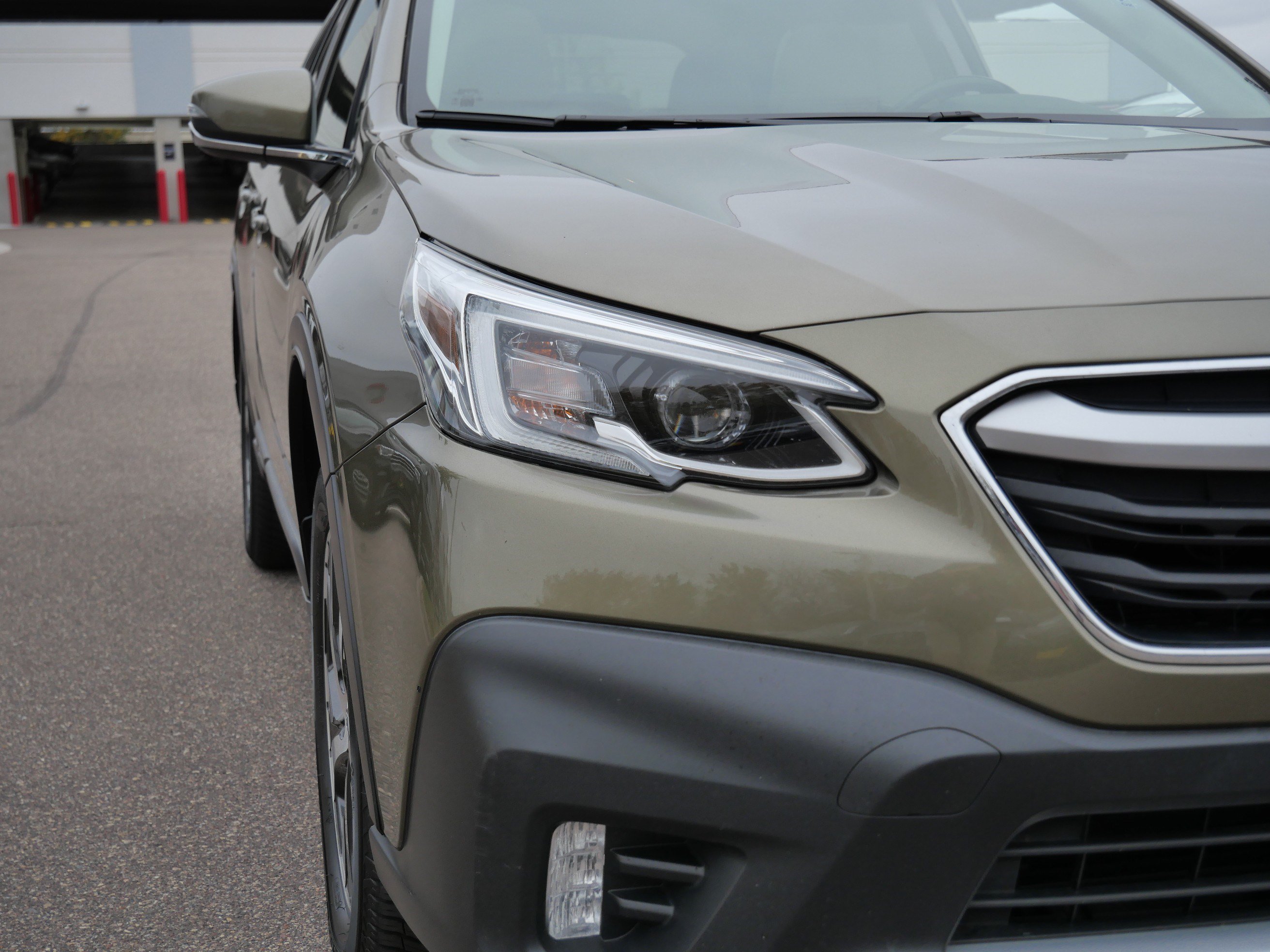 Used 2021 Subaru Outback Limited AWD/4WD image 16
