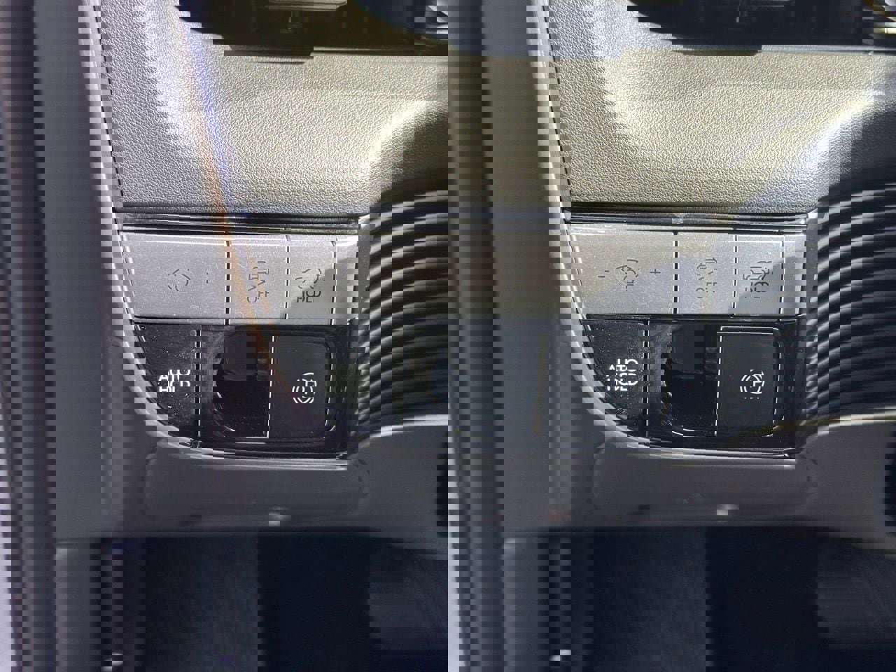 Used 2024 Hyundai Ioniq 5 Limited image 28