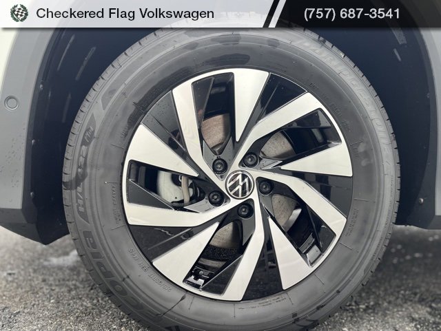 New 2025 Volkswagen Tiguan S image 12