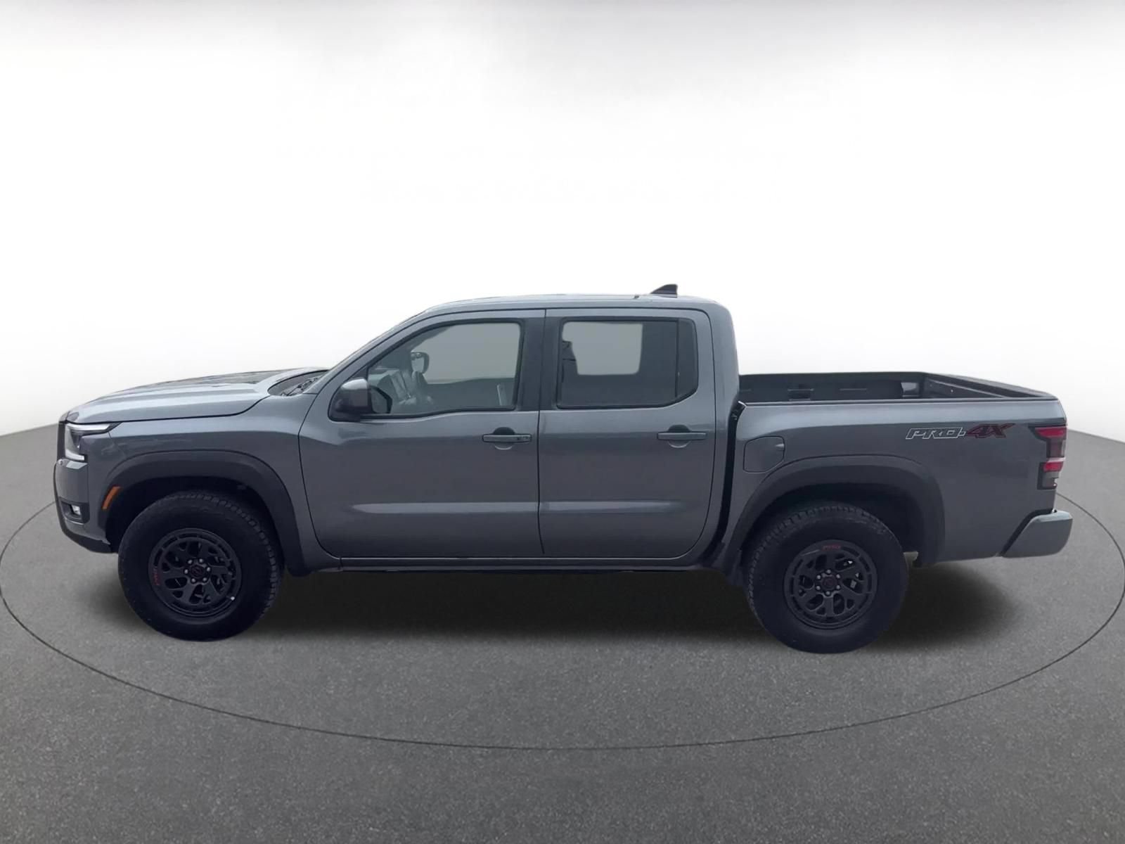 Used 2026 Nissan Frontier PRO-4X AWD/4WD image 9