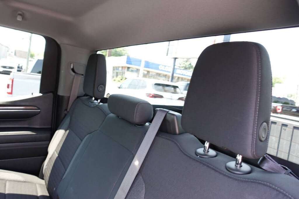 Used 2024 Chevrolet Silverado 1500 LT AWD/4WD image 25