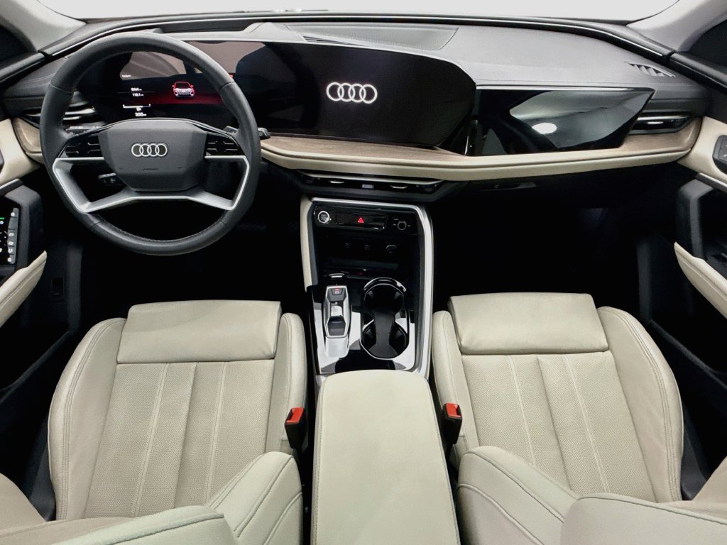 Used 2025 Audi Q5 Premium Plus w/ Premium Plus AWD/4WD image 13