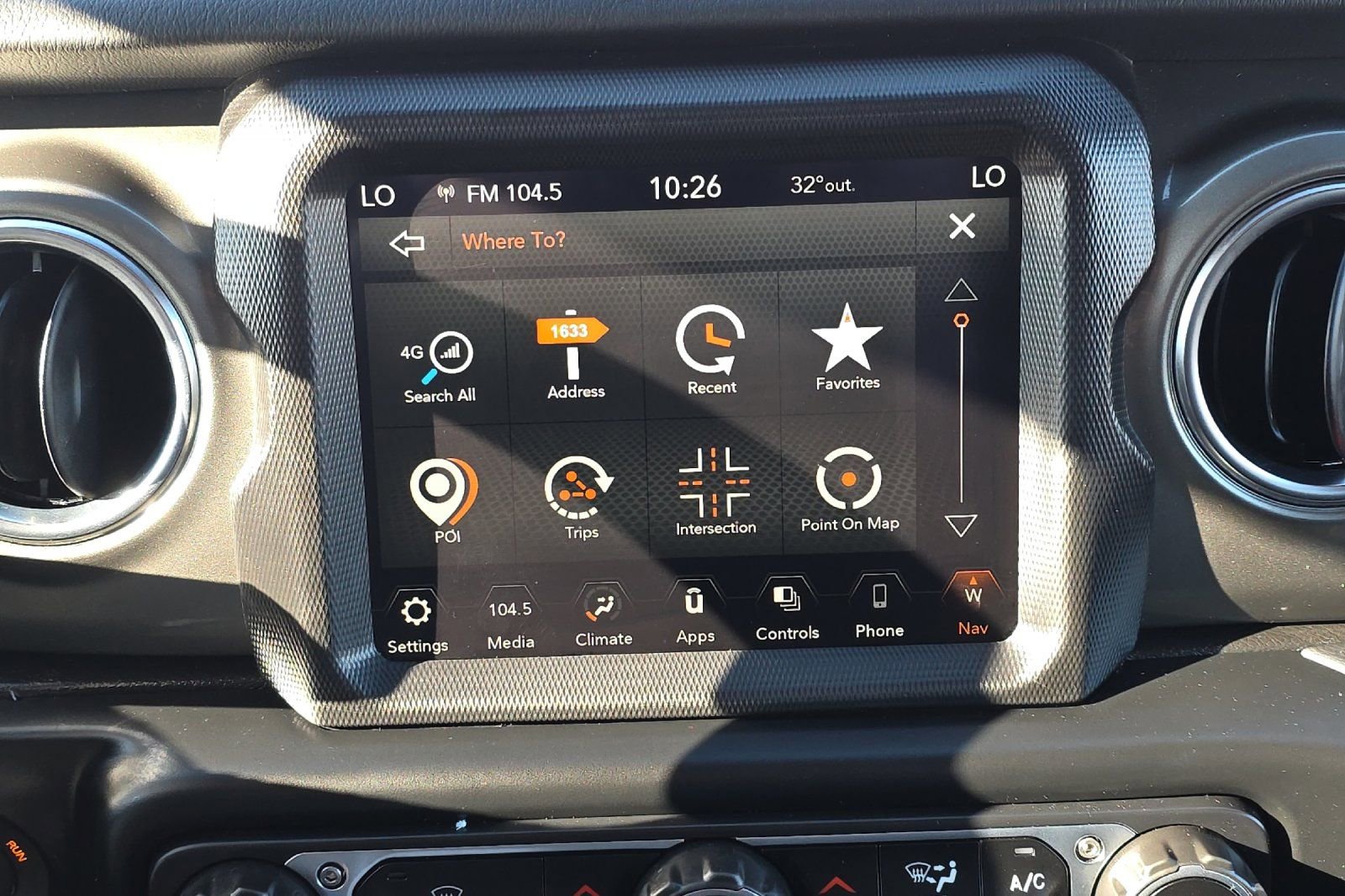 Used 2023 Jeep Wrangler Sahara image 18