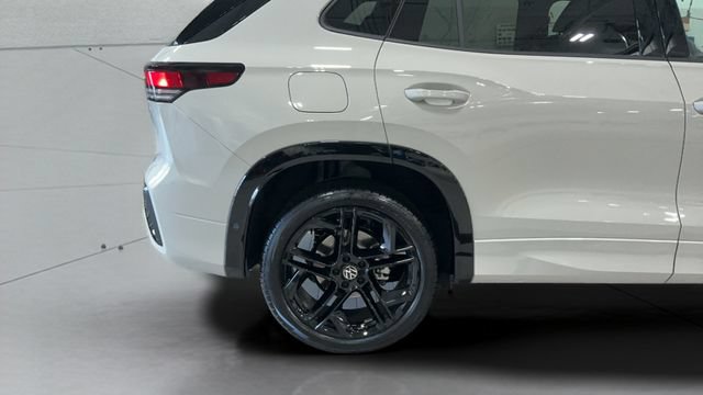 New 2026 Volkswagen Tiguan SE R-Line AWD/4WD image 25