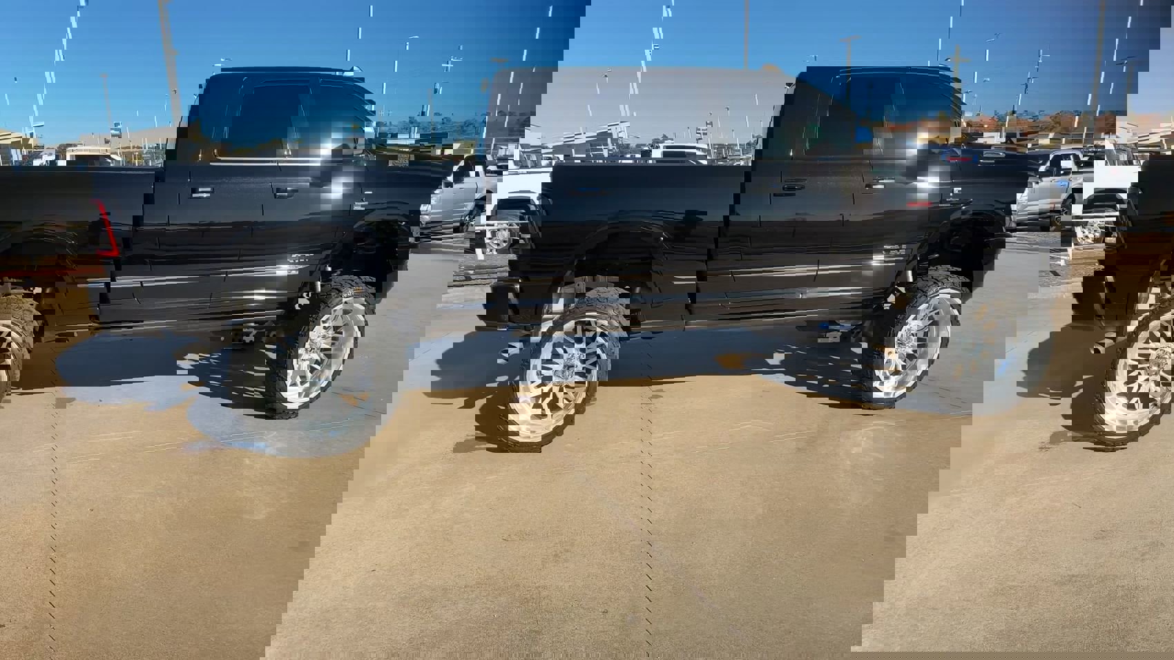 Used 2022 RAM 2500 Limited image 2