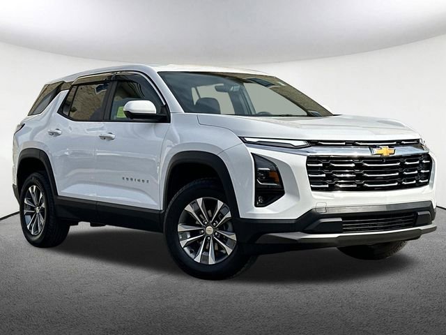 Used 2025 Chevrolet Equinox LT w/ Safety and Technology Package image 2