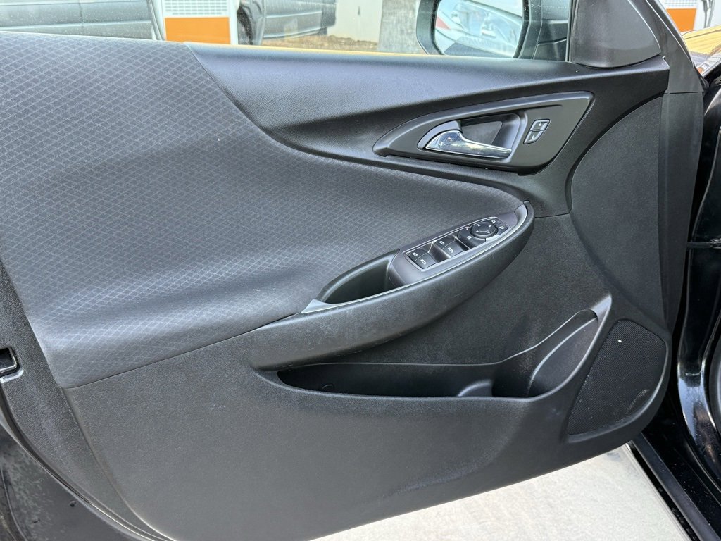 Used 2020 Chevrolet Malibu LS image 17