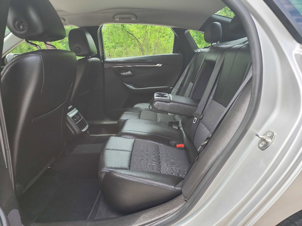 Used 2018 Chevrolet Impala LT image 27