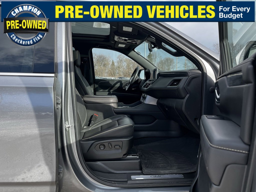 Used 2022 GMC Yukon SLT w/ SLT Premium Package image 38