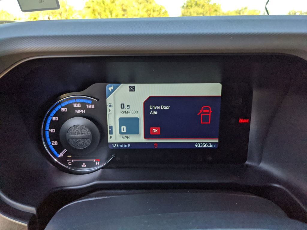 Certified 2022 Ford Bronco Black Diamond image 33