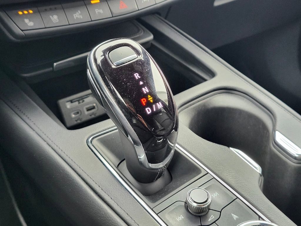 Certified 2023 Cadillac XT4 Premium Luxury w/ Enhanced Visibility Package AWD/4WD image 25