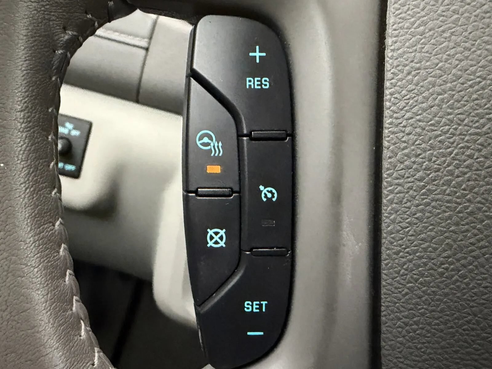 Used 2017 Buick Enclave Leather w/ Trailering Package AWD/4WD image 12
