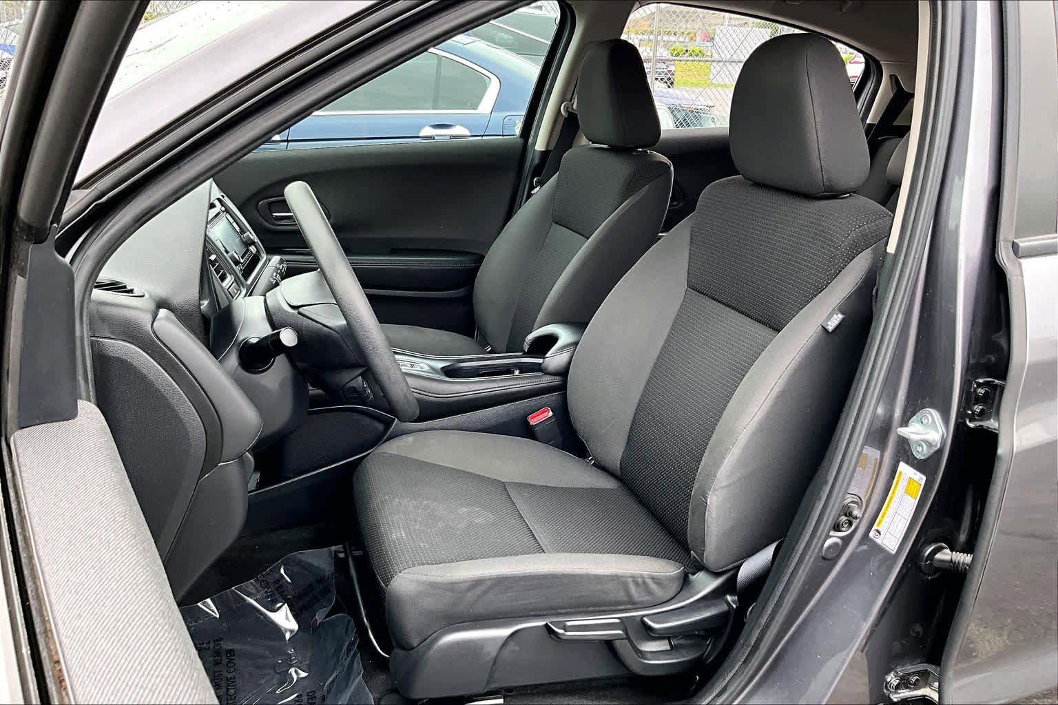 Used 2022 Honda HR-V LX image 8