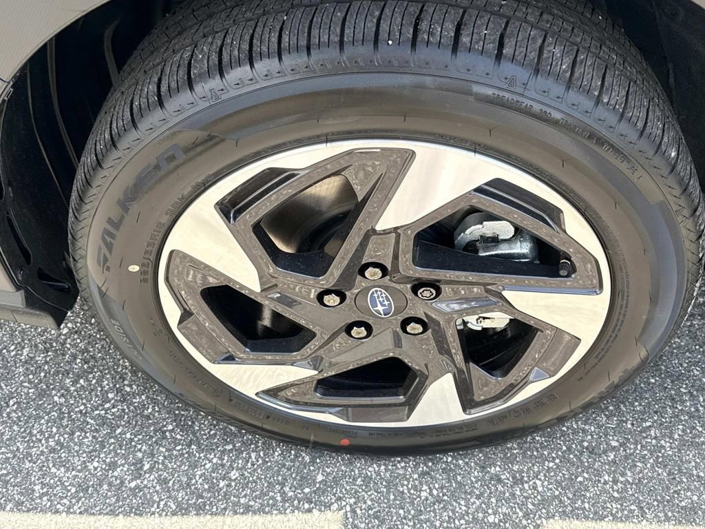 New 2025 Subaru Crosstrek 2.5i Limited w/ Popular Package #3A image 10