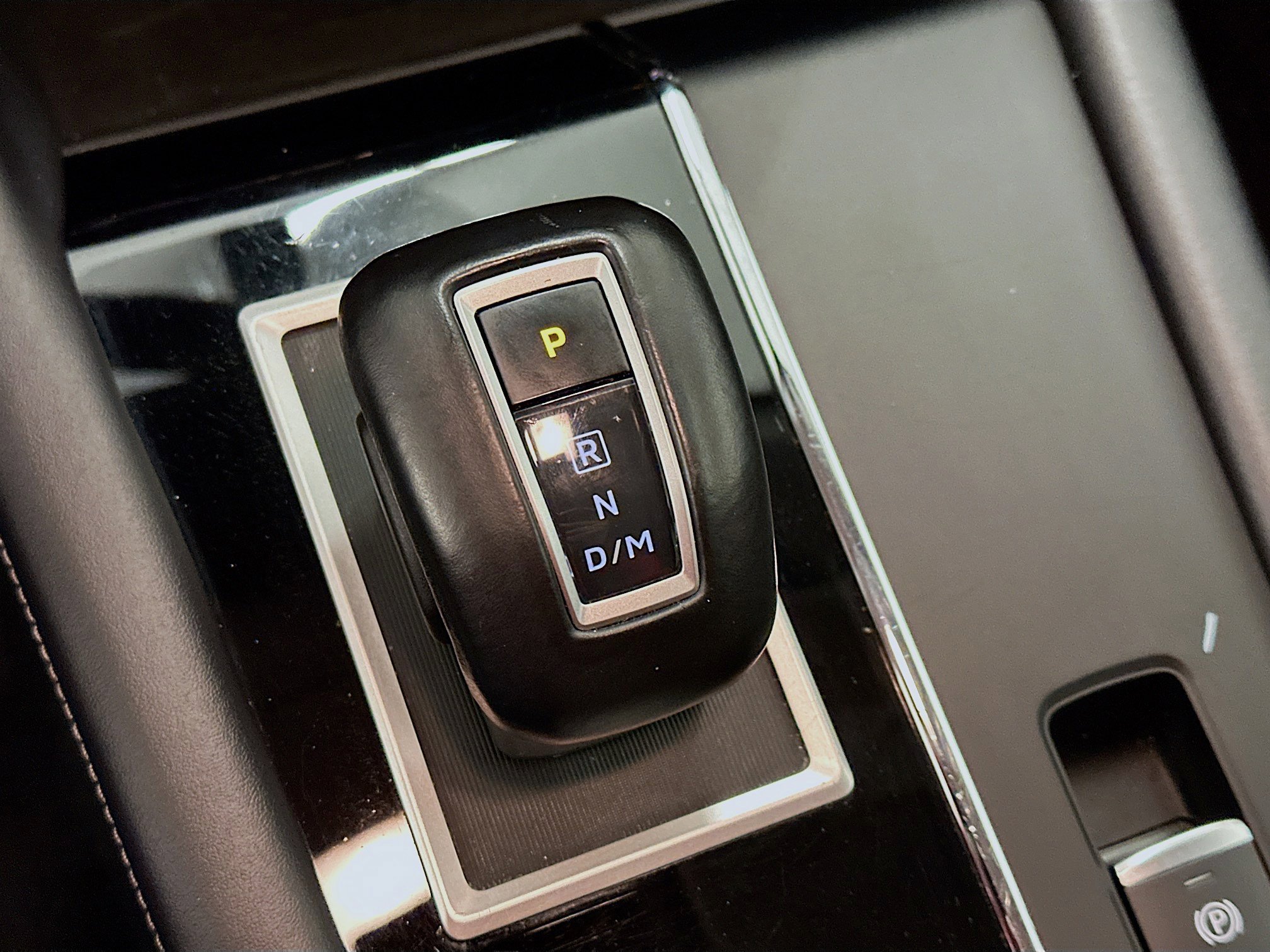 Used 2024 Mitsubishi Outlander SE image 25