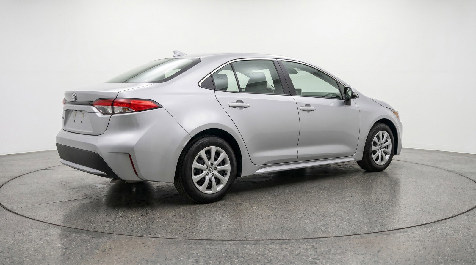 Used 2025 Toyota Corolla LE FWD image 9