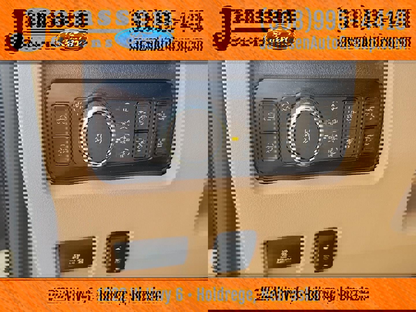 Used 2025 Ford F250 Lariat image 23