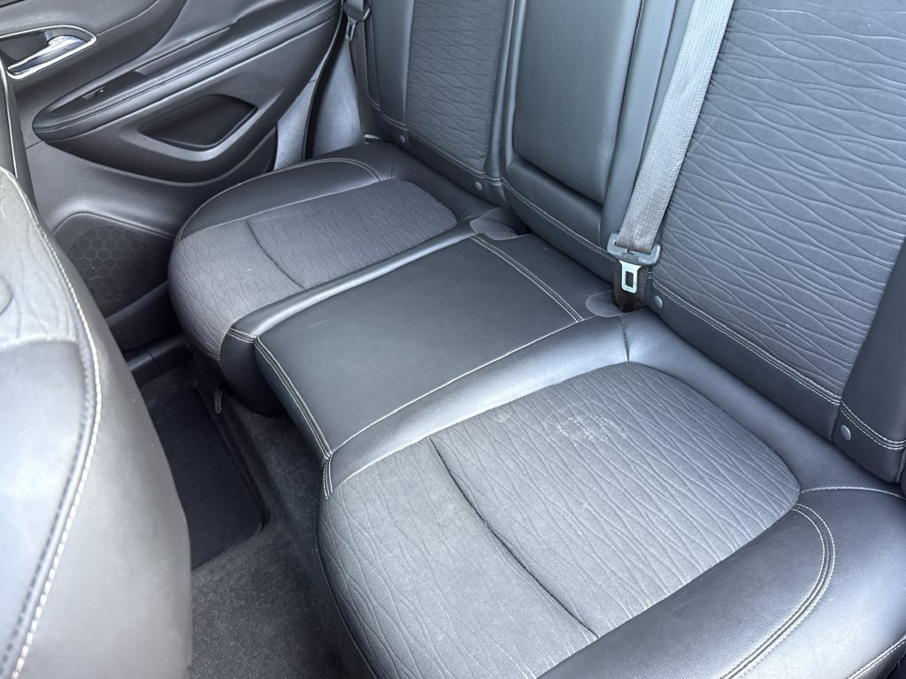 Used 2016 Buick Encore Convenience FWD image 29