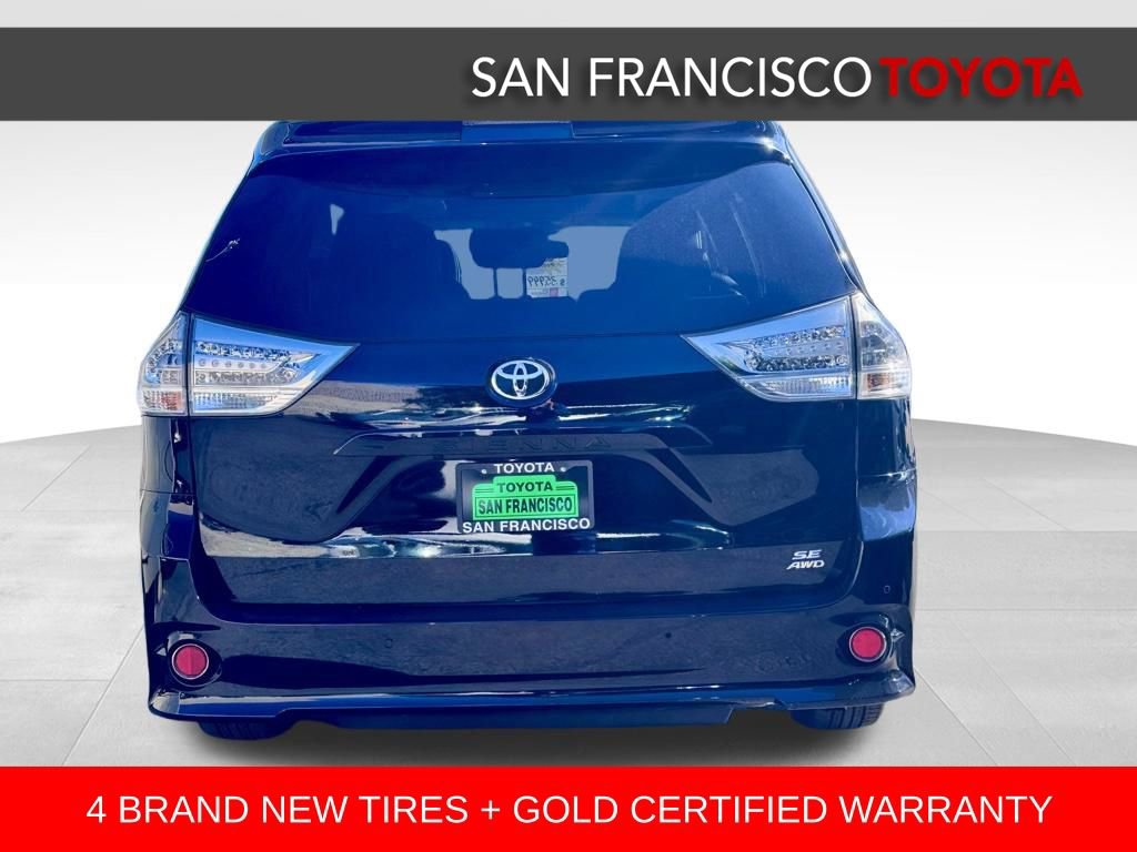 Certified 2019 Toyota Sienna SE w/ SE Preferred Package image 3