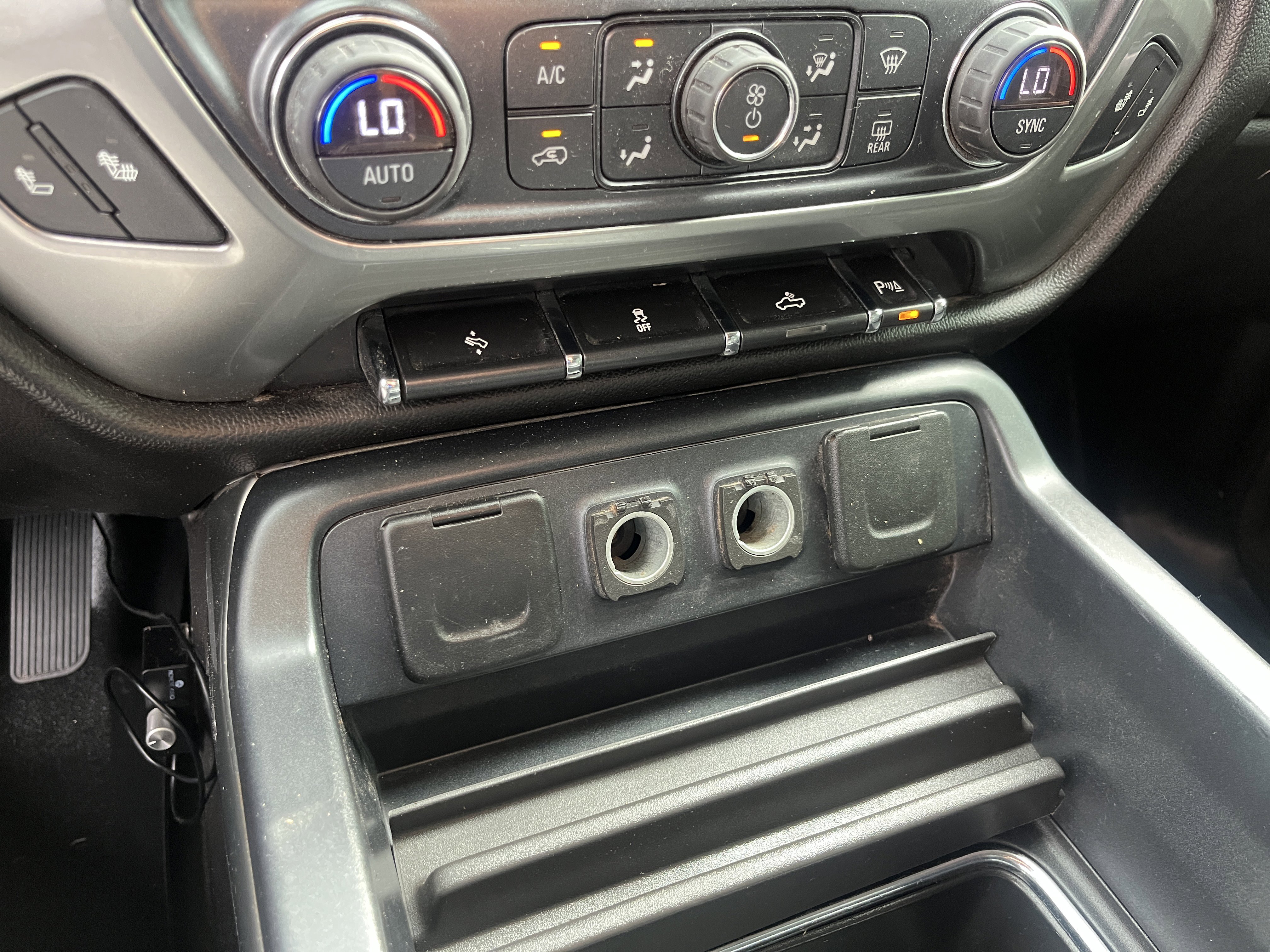 Used 2017 Chevrolet Silverado 1500 LT w/ Texas Edition image 25