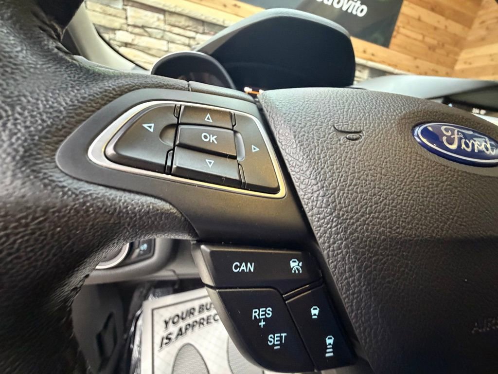 Used 2018 Ford Escape Titanium w/ Ford Safe & Smart Package AWD/4WD image 23