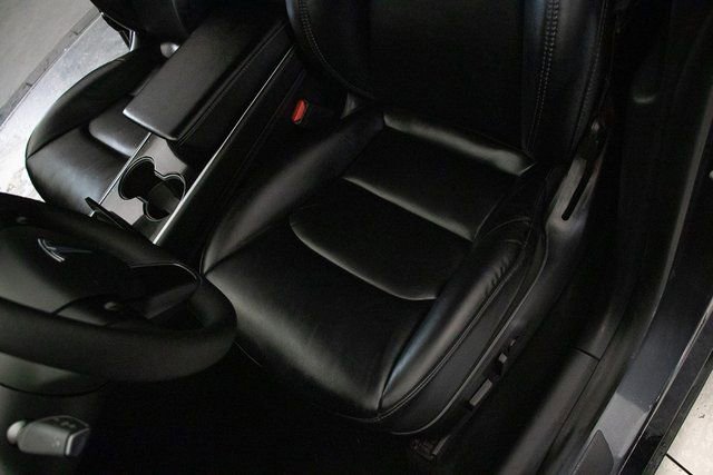 Used 2020 Tesla Model Y Long Range image 25