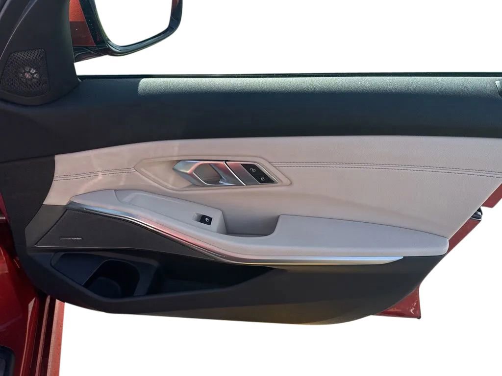 Used 2021 BMW 330i xDrive Sedan AWD/4WD image 13