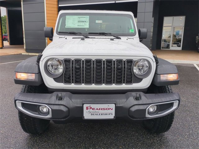 New 2025 Jeep Gladiator Sport image 9