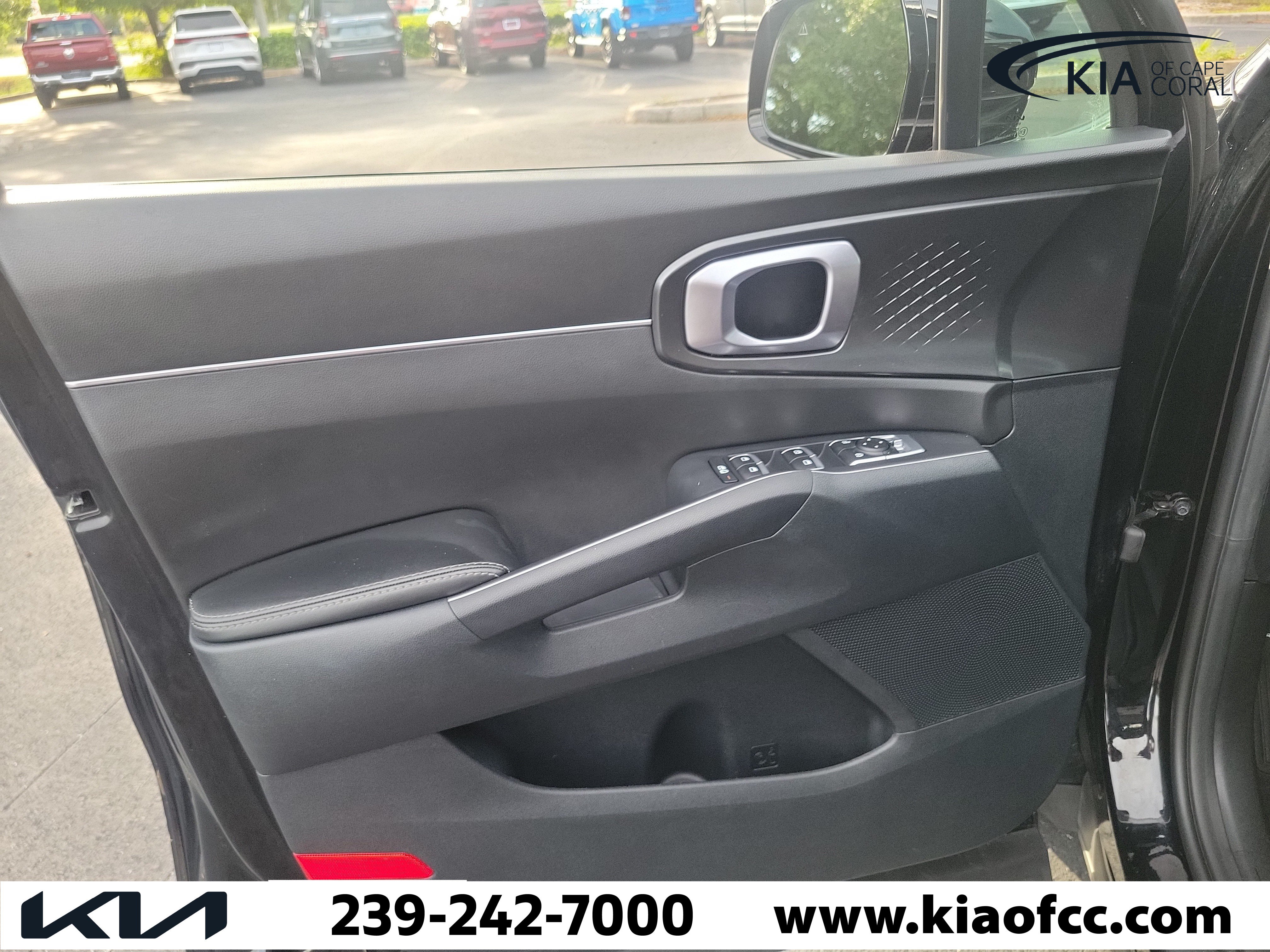 Certified 2023 Kia Sorento LX FWD image 24