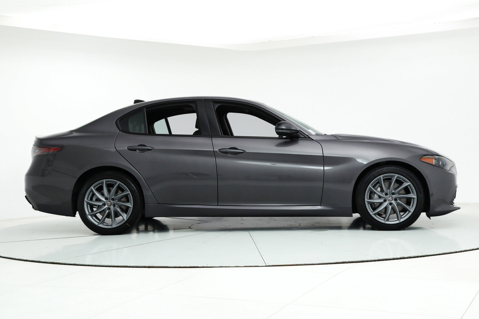 New 2025 Alfa Romeo Giulia w/ Driving Assist Package RWD image 6