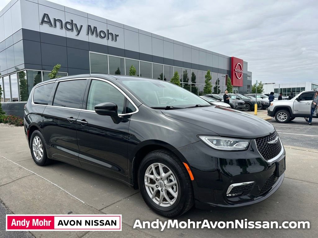 Used 2023 Chrysler Pacifica Touring-L