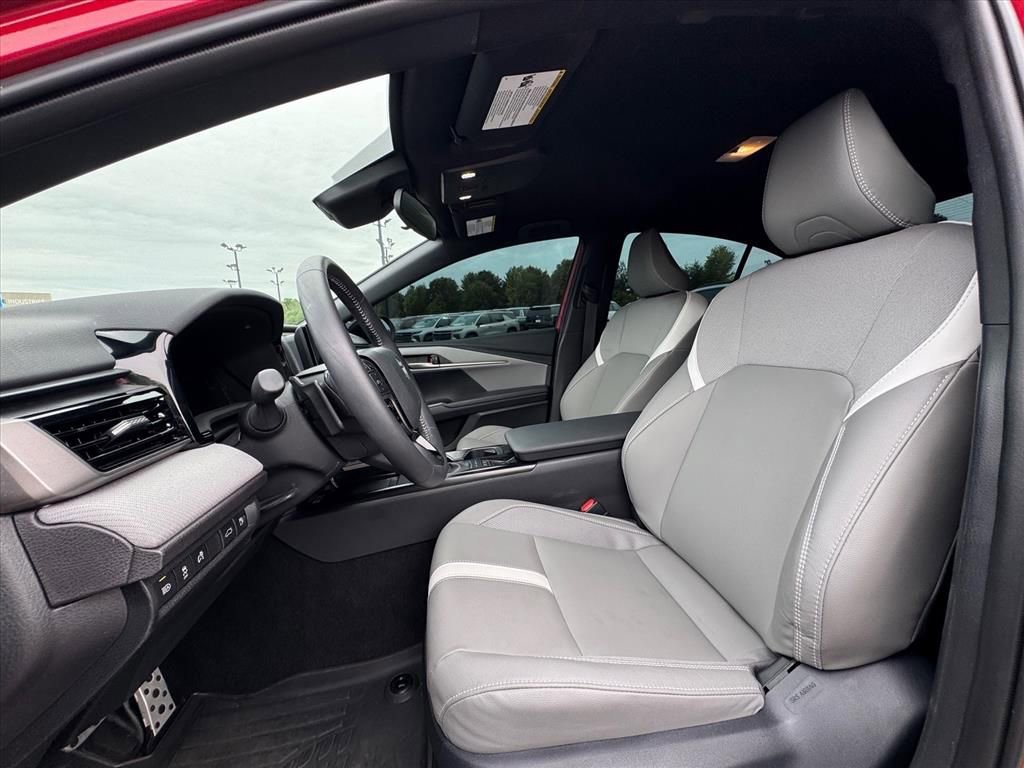Used 2026 Toyota Camry SE FWD image 15