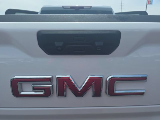 Used 2025 GMC Sierra 1500 AT4 w/ AT4 Premium Package AWD/4WD image 14