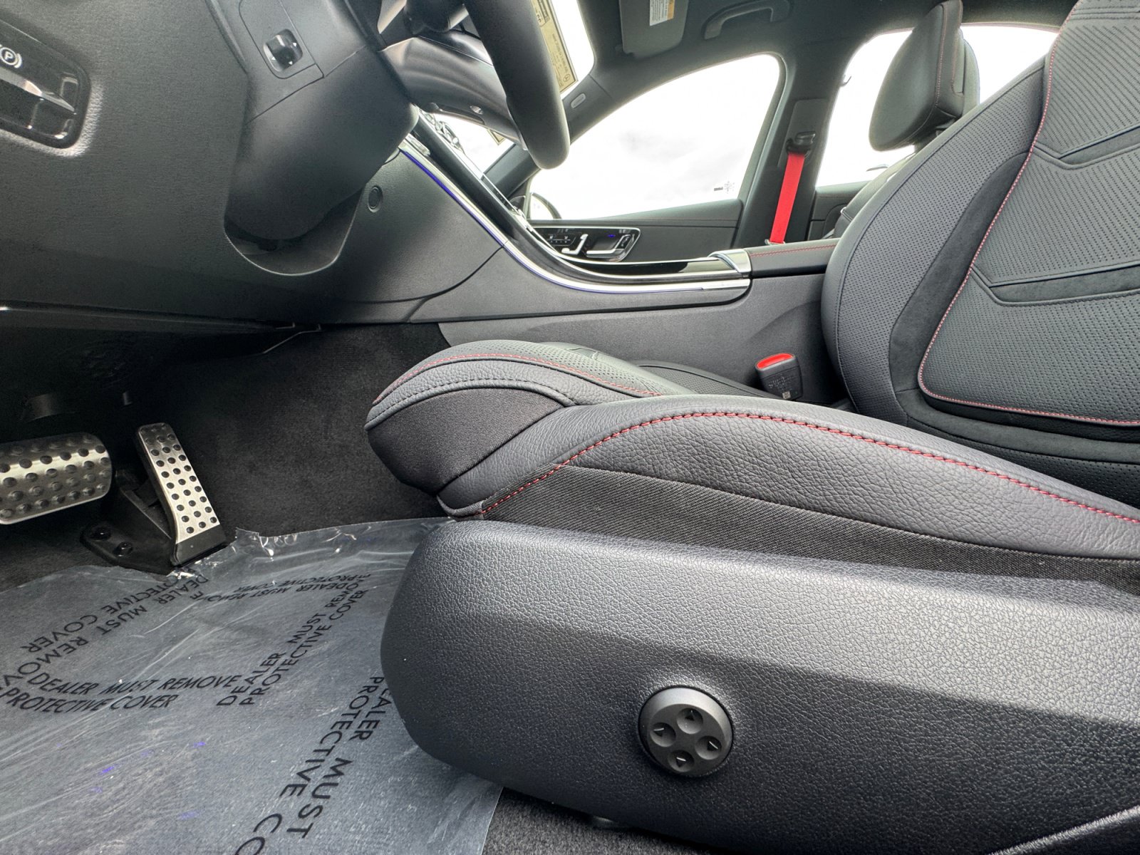 New 2026 Mercedes-Benz C 43 AMG 4MATIC Sedan image 14