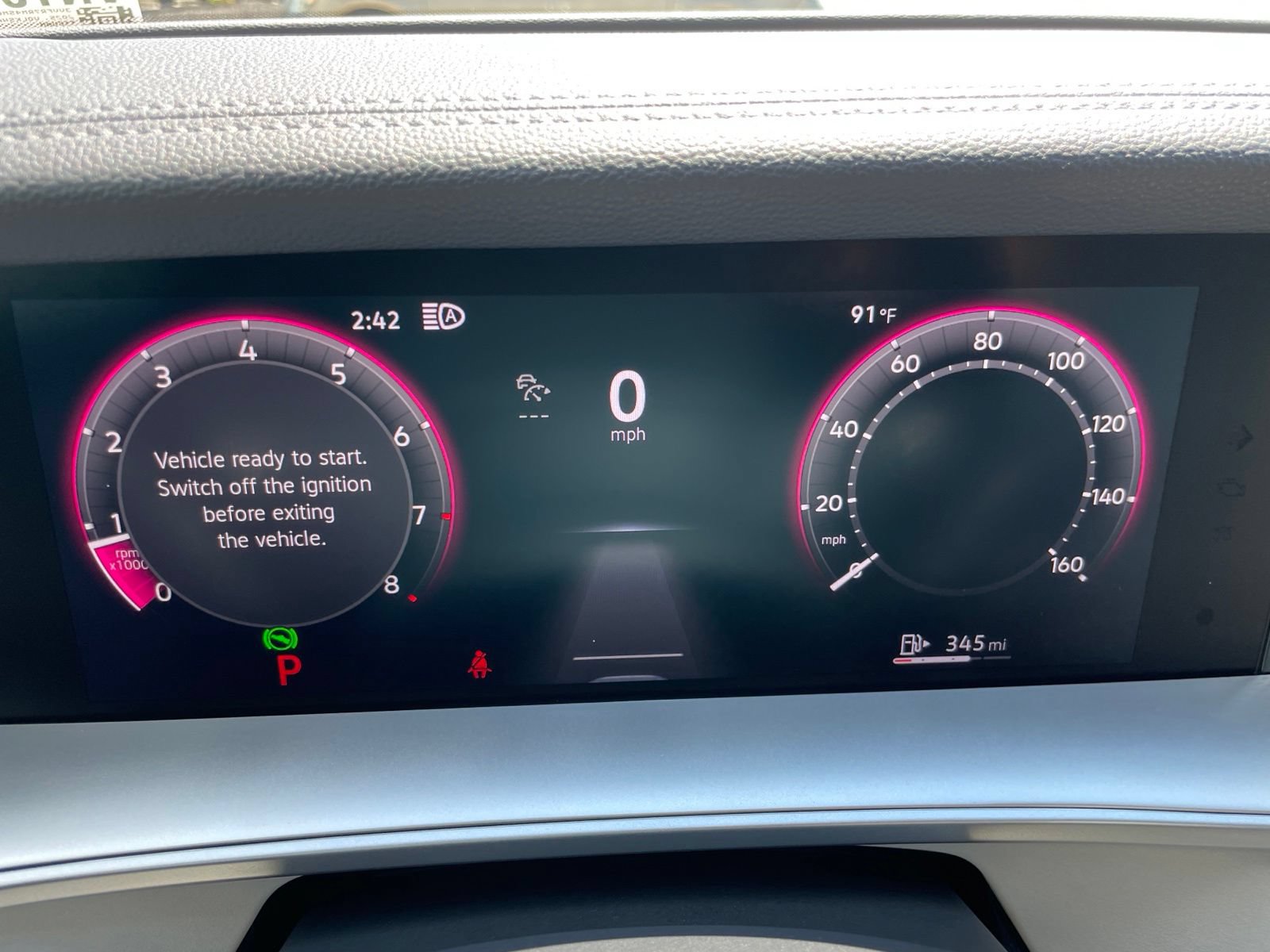Certified 2025 Volkswagen Tiguan SE FWD image 29