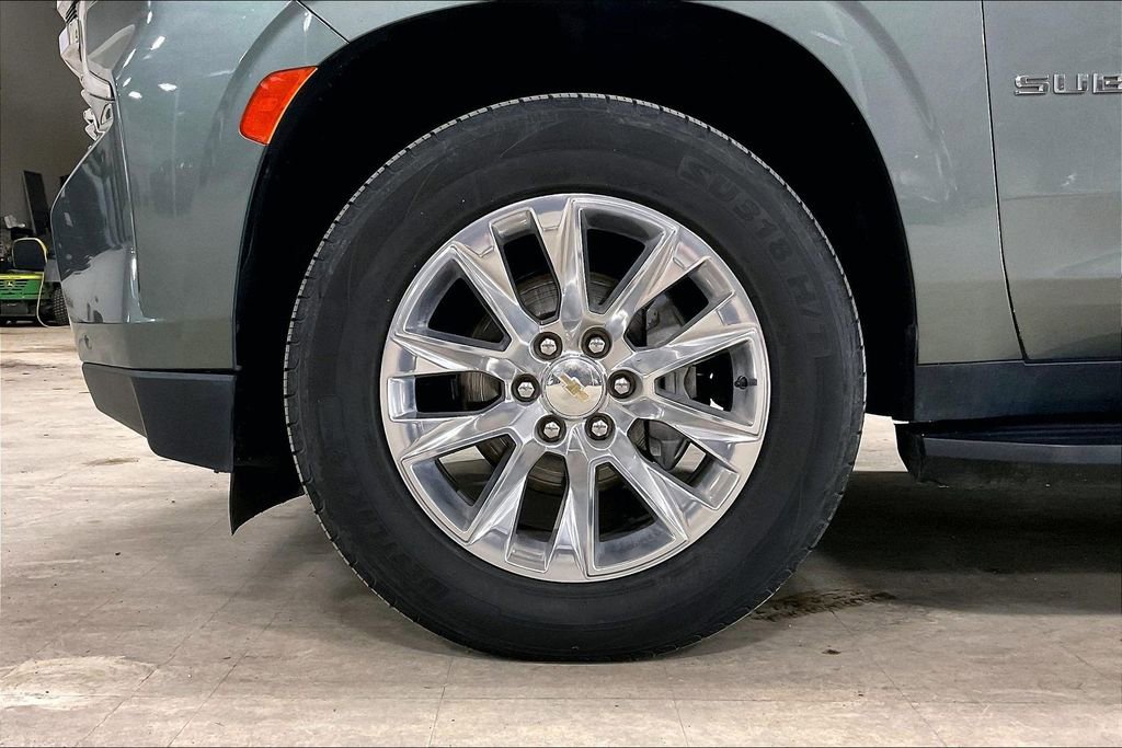 Used 2023 Chevrolet Suburban Premier AWD/4WD image 9