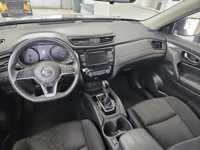 Used 2018 Nissan Rogue SV AWD/4WD image 20