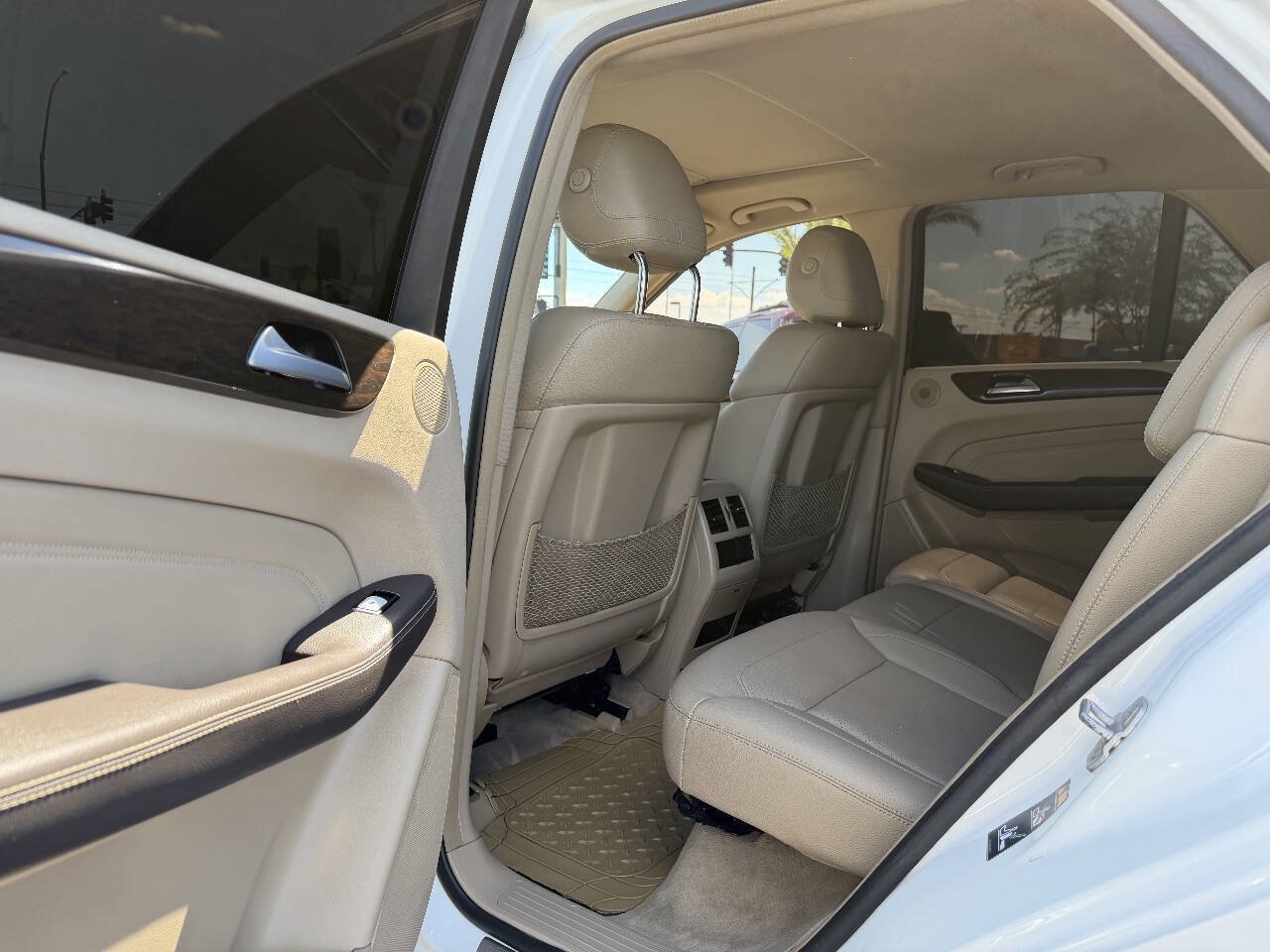 Used 2014 Mercedes-Benz ML 350 BlueTEC 4MATIC w/ Premium 1 Package image 11