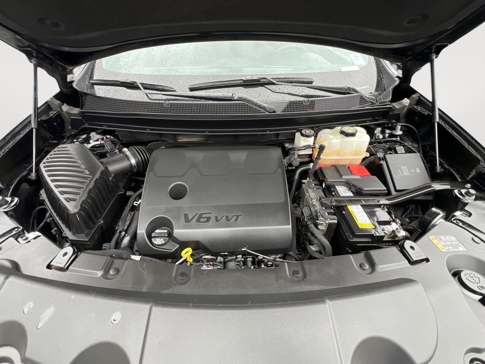 Used 2023 Chevrolet Traverse LT image 20