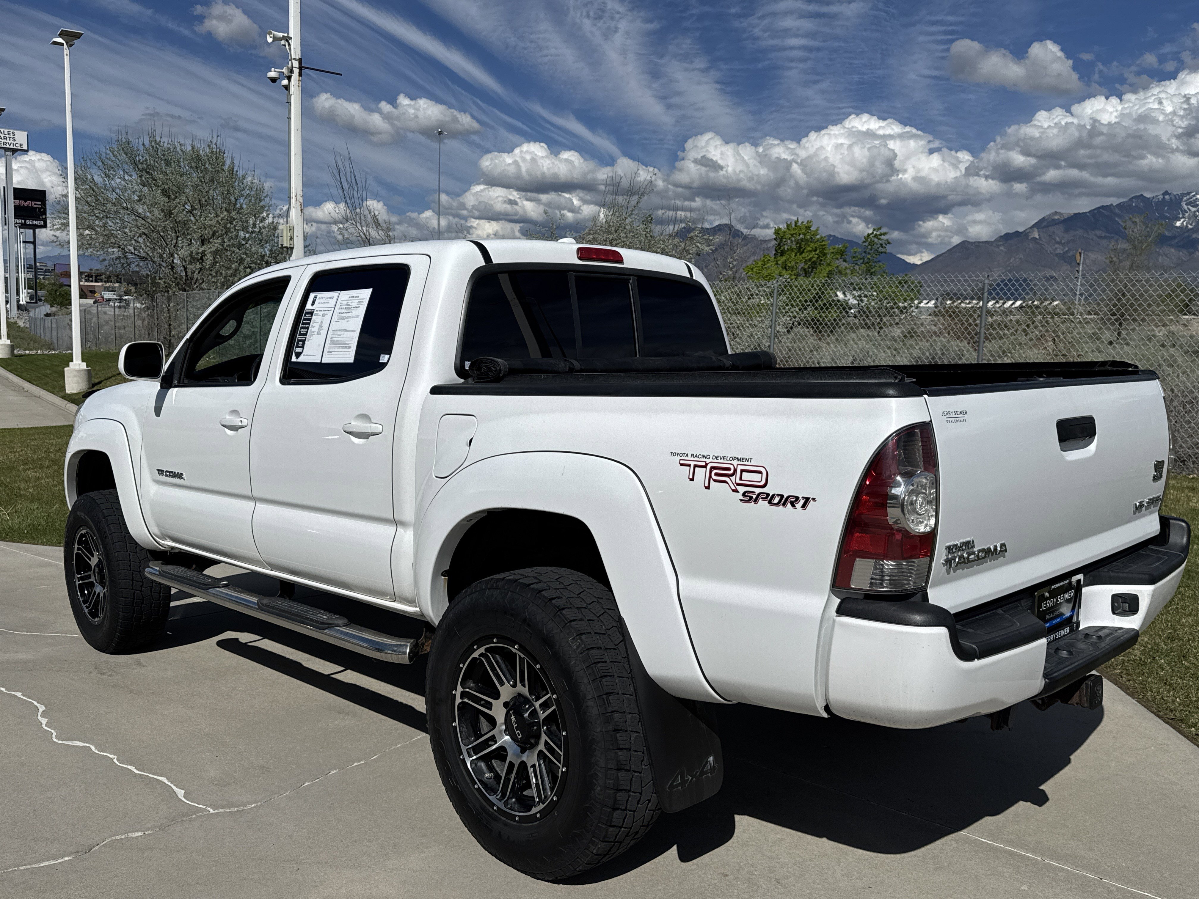 Used 2010 Toyota Tacoma 4x4 Double Cab image 3