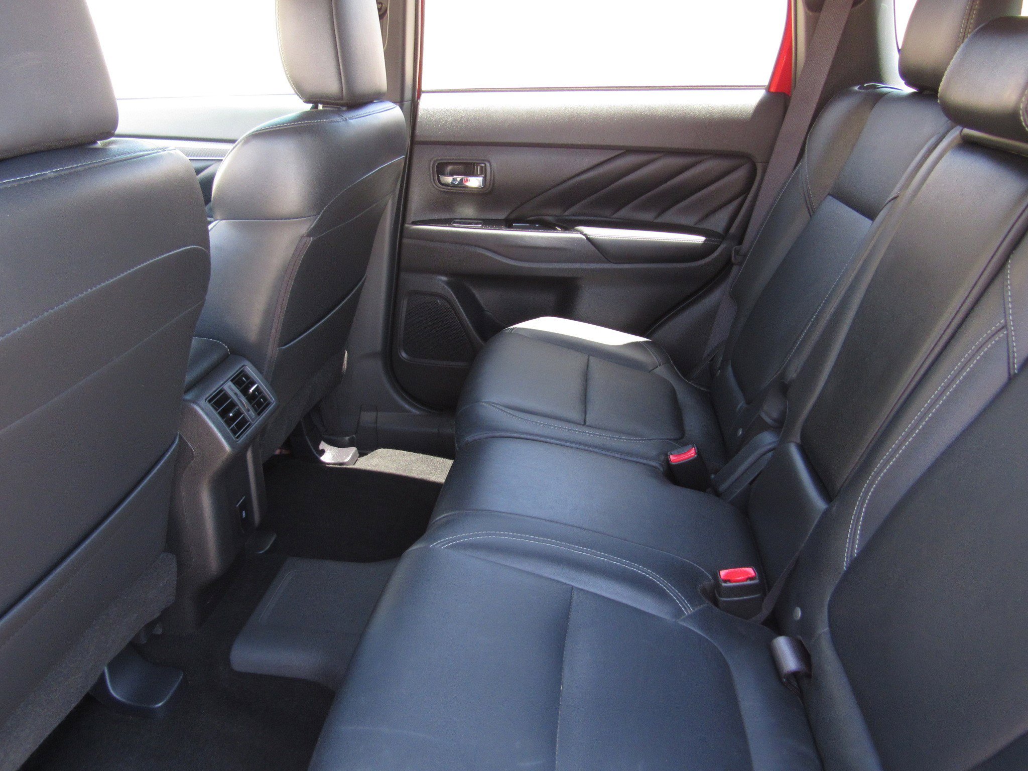 Used 2020 Mitsubishi Outlander SEL image 15