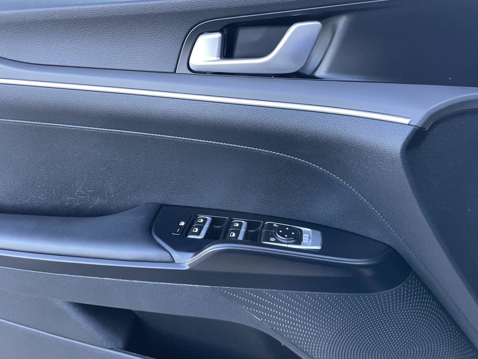 Used 2022 Kia K5 LX FWD image 23