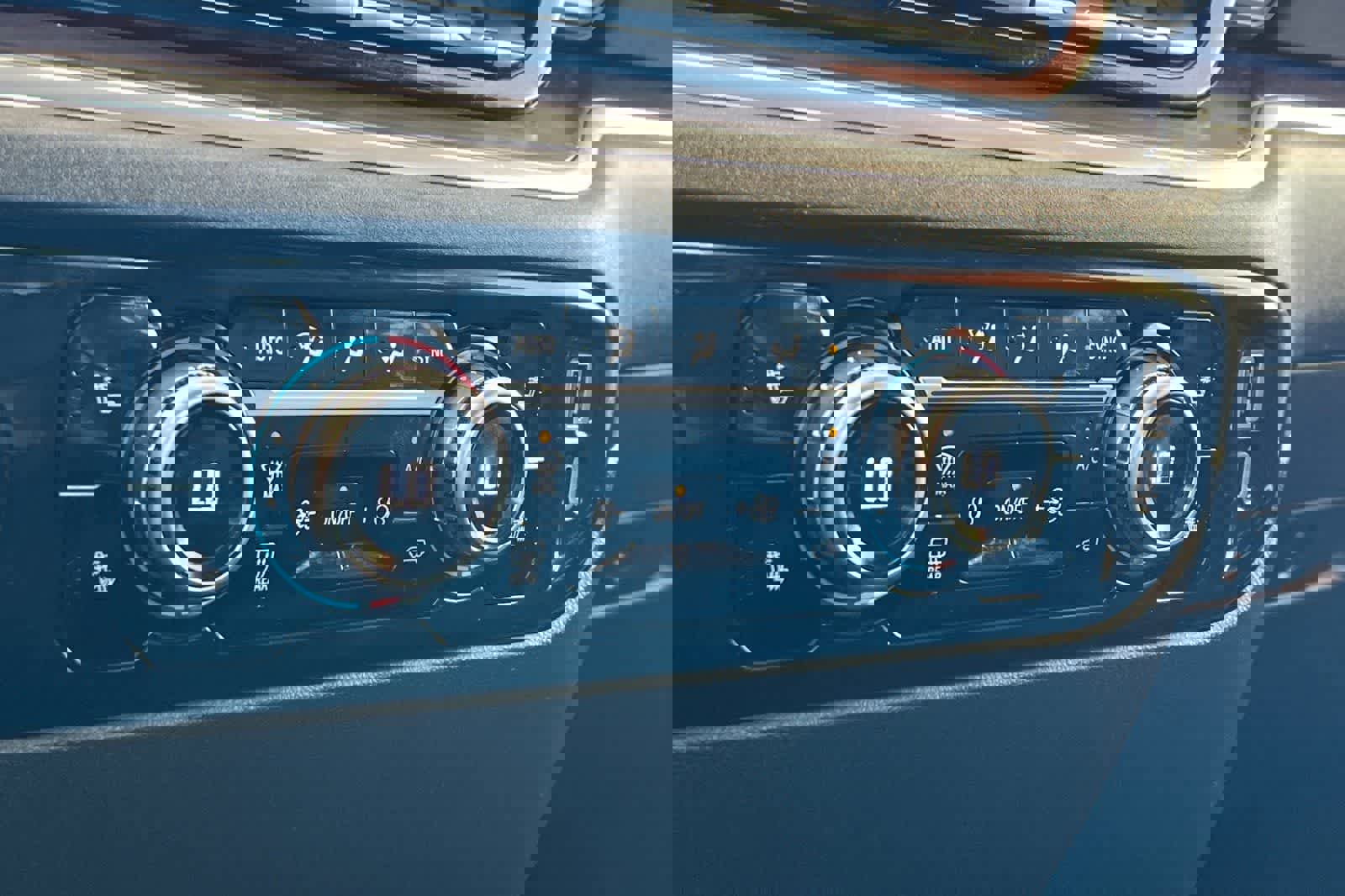 Used 2024 GMC Sierra 1500 SLT image 24