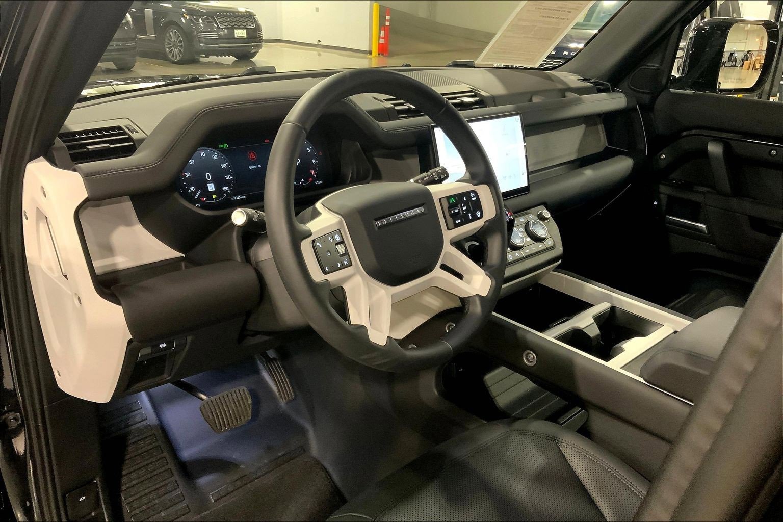 Used 2025 Land Rover Defender 110 S image 17