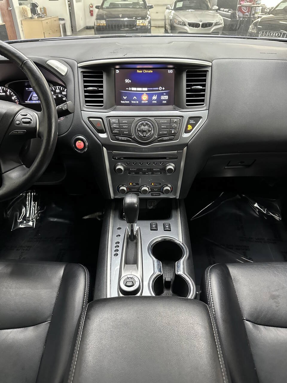 Used 2020 Nissan Pathfinder SL AWD/4WD image 29