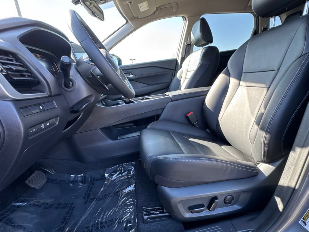Used 2026 Nissan Rogue SL FWD image 22