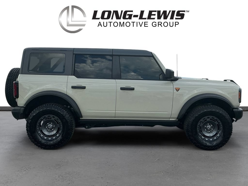 Used 2025 Ford Bronco Badlands w/ Sasquatch Package AWD/4WD image 8