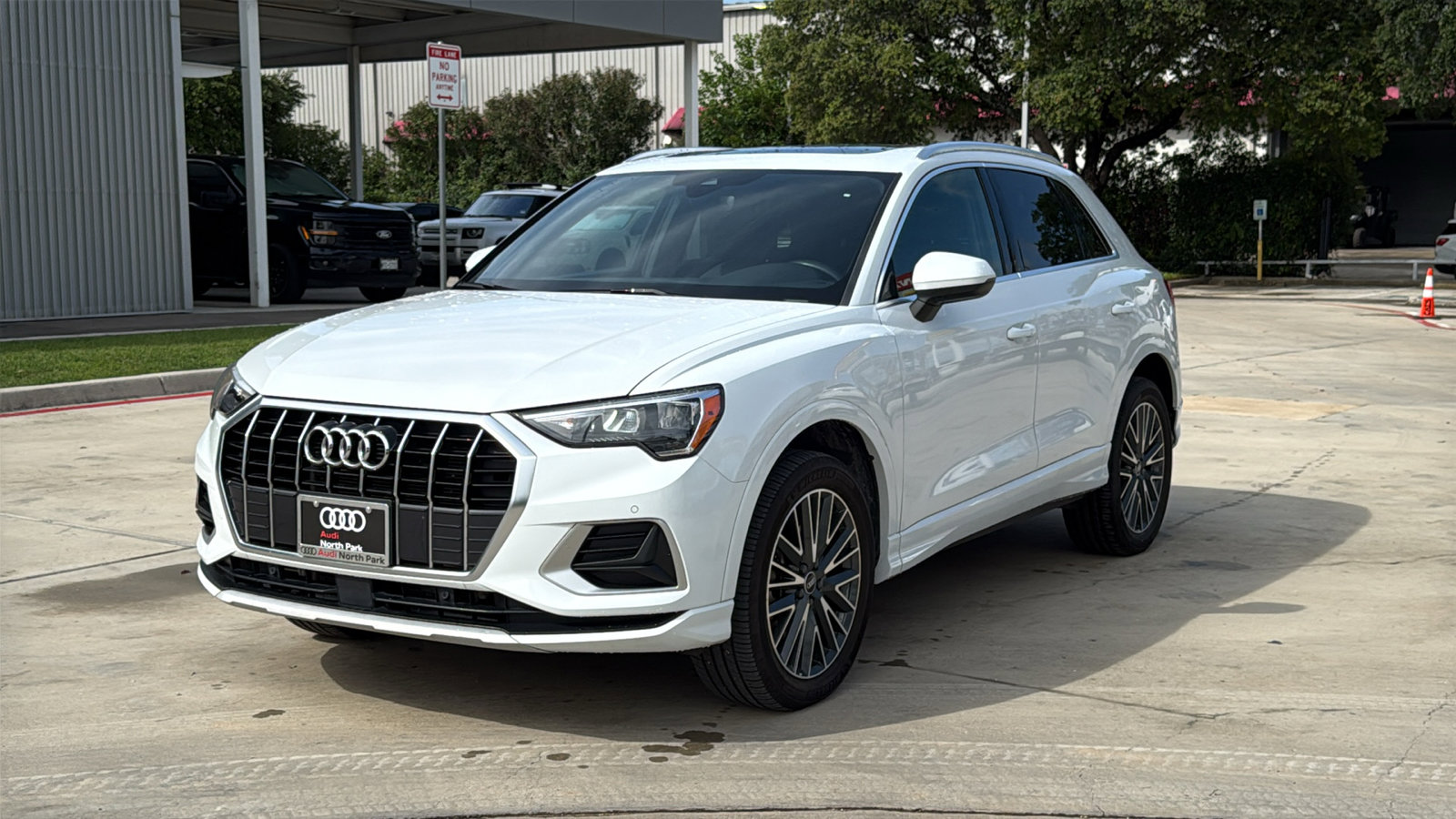 Used 2021 Audi Q3 2.0T Premium AWD/4WD image 3