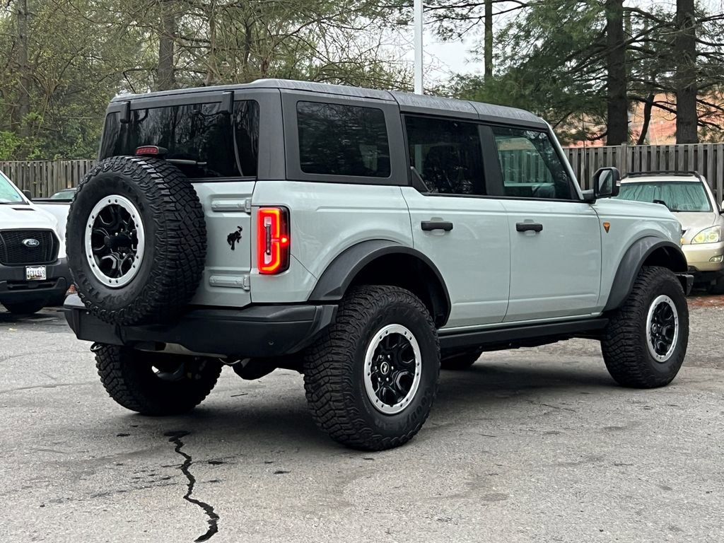 Used 2024 Ford Bronco Badlands image 7